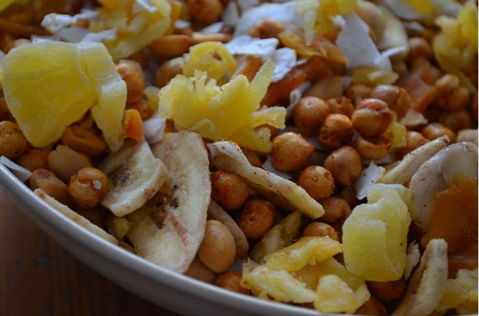 Spicy & Sweet Tropical Snack Mix