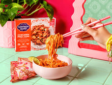 Load image into Gallery viewer, Chicken Pad Thai Frozen Dinners saffron-road-b2c 
