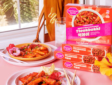Load image into Gallery viewer, Korean Sweet &amp; Spicy Rice Cakes Tteokbokki Frozen Dinners Saffron Road 
