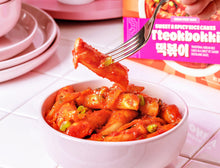Load image into Gallery viewer, Korean Sweet &amp; Spicy Rice Cakes Tteokbokki Frozen Dinners Saffron Road 
